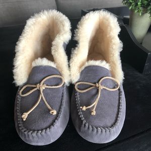 Women’s UGG slippers